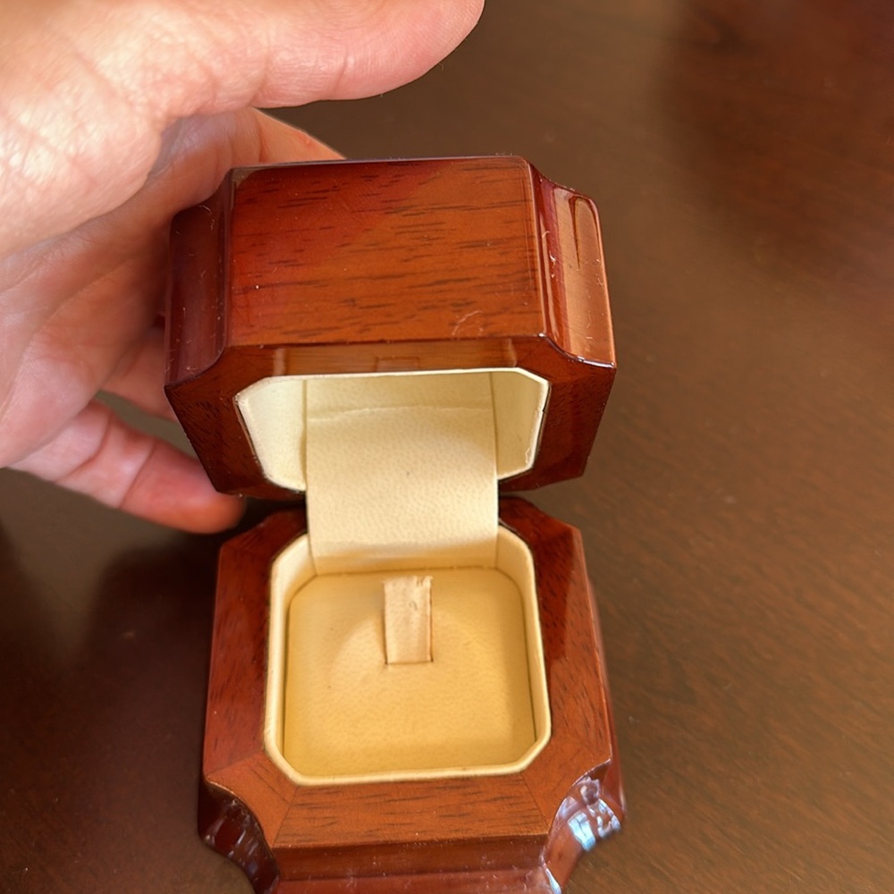 4 ring box - Picture 4 of 6